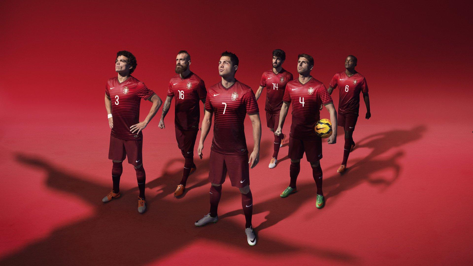 季后赛激战正酣,豪强对决引爆篮球热潮